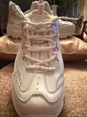 Skechers D’lites 1.0 Chunky Lace Up Sneakers White Pearly Glow 10